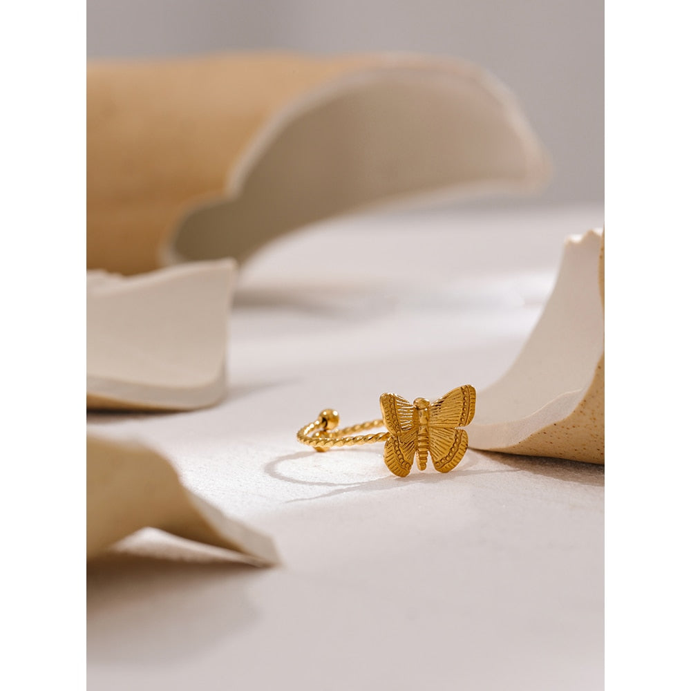 Cute & Stylish Butterfly Ring With Texture, Gold Plated - Boncuque Store