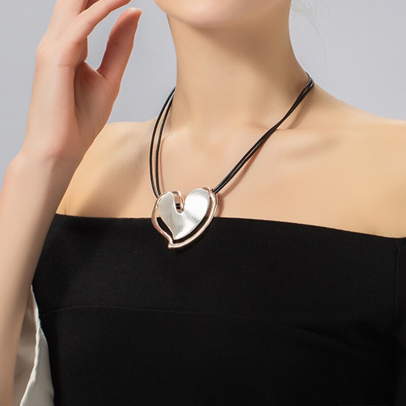 Leather Choker Necklace-1